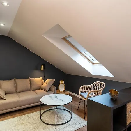 Zaka Apartment